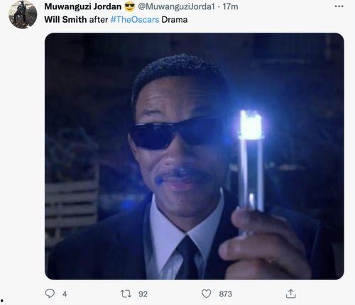 敲门吃瓜的视频,揭秘“敲门吃瓜”视频背后的故事