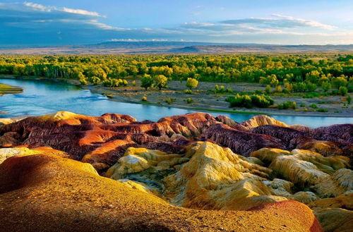 小穆吃新疆南山瓜视频,品尝甜蜜瓜果的味蕾盛宴