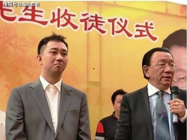 侯集吃瓜事件始末视频播放,一场网络热议的始末揭秘