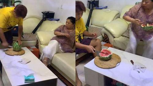 吃瓜男孩拿刀视频播放在线观看,全程高清还原惊心动魄一幕