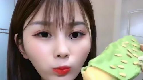 猴姐吃哈密瓜视频,哈密瓜盛宴来袭！